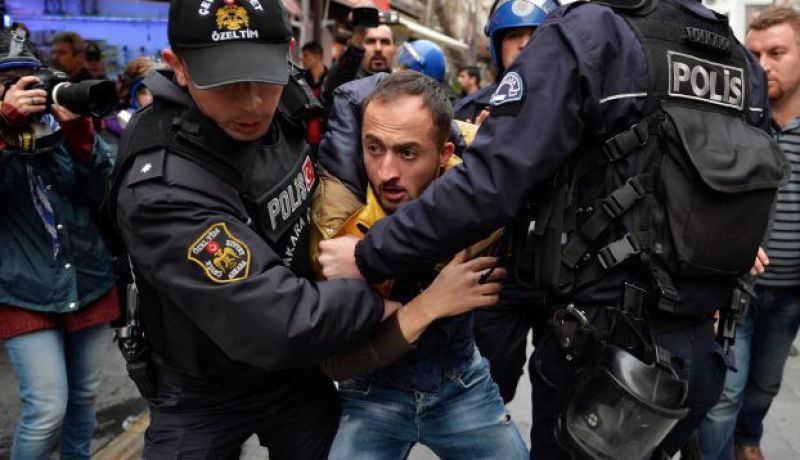 إلقاء القبض على 24 شخصا لصلتهم بداعش في تركيا