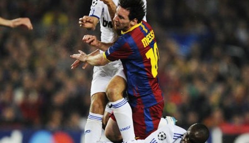 برشلونة يهزم الريال و يتاهل للنهائي