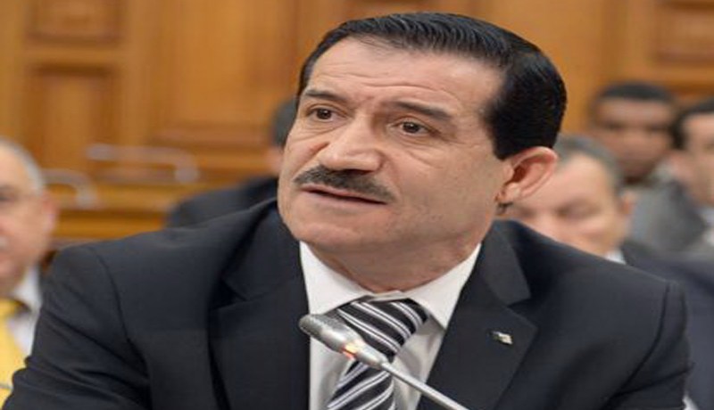 غول في حادث سياسي “سيّار”