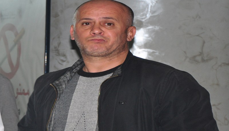 غريب واستمــارات الترشح