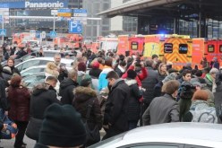 بالصور..إصابة أكثر من 50 شخصا إثر تسرب مادة مجهولة في مطار هامبورغ بألمانيا