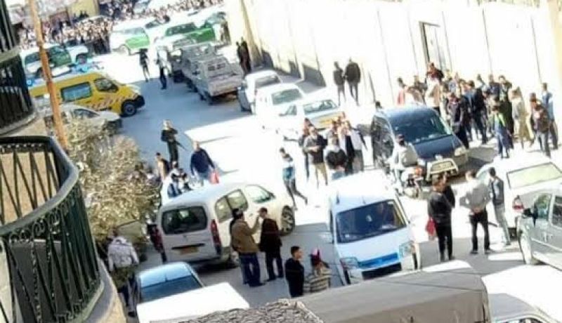 القضاء على إرهابي والقبض على آخر داخل مقهى في برج بوعريريج