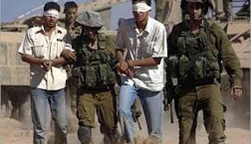 قوات الاحتلال تعتقل 12 فلسطينيا بالضفة الغربية