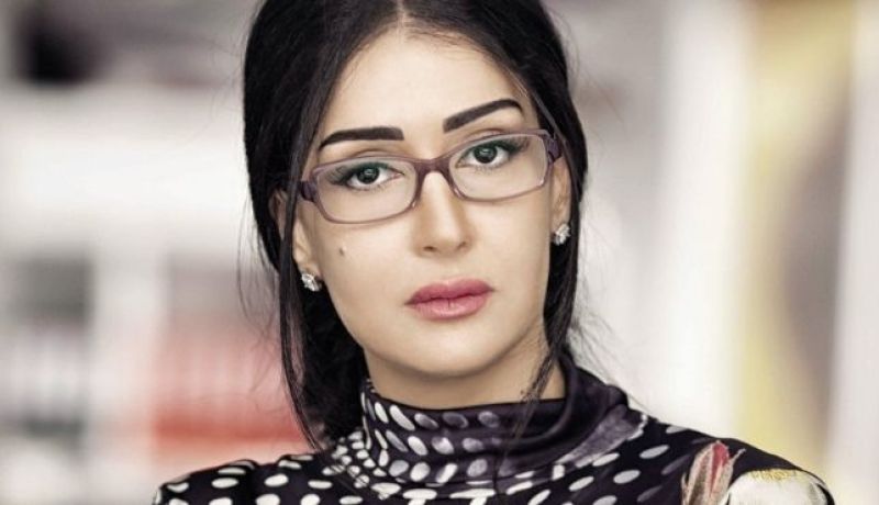 بالصورة ..غادة عبد الرازق تؤدي مناسك العمرة