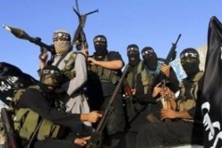 داعش يعتقل 200 موصلي على خلفية تمزيق علم التنظيم  بالعراق