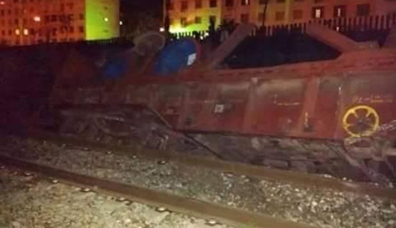 بالصور إنحراف قطار لنقل البضائع بقسنطينة