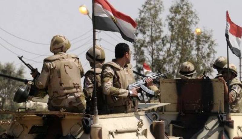 مقتل ضابطين مصريين بعد انفجار عبوة ناسفة في العريش