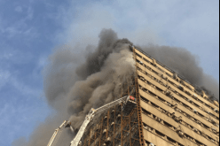 انهيار مبنى تجاري وسط طهران