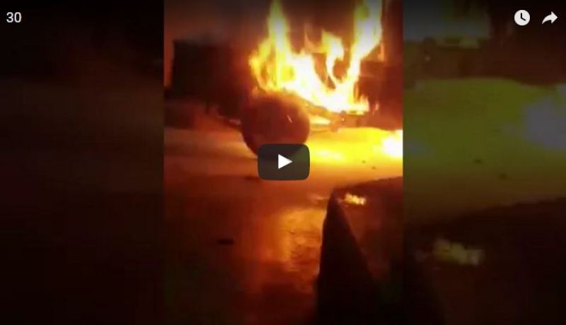 بالفيديو.. إحتراق هدية عريس سعودي في حفل زفافه