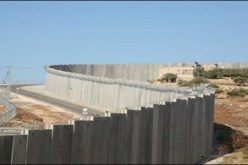 جدار  يوناني عازل علي الحدود التركية لمنع الهجرة السرية