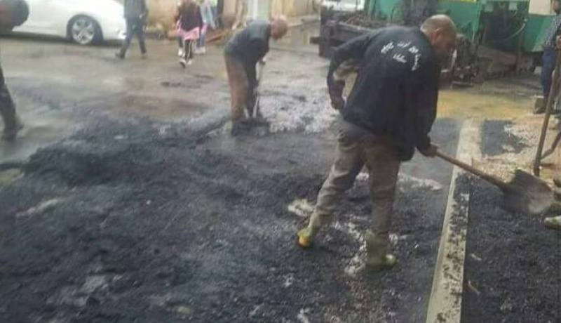 بالصور تقنية جديدة لتعبيد الطرقات فوق المياه في الجزائر
