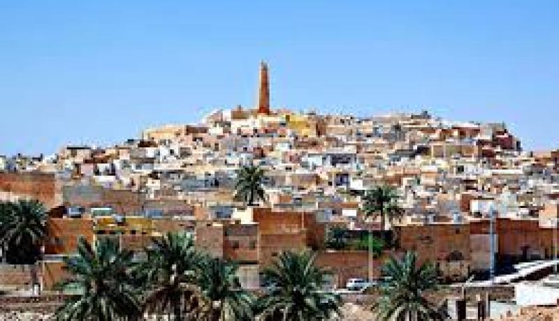 الامين العام لوزارة الداخلية يدعو الى توحيد الجهود للتغلب على الصعاب بغرداية