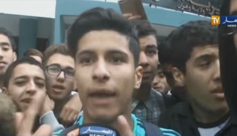 التلاميذ يخرجون إلى الشارع تنديدا على قرار بن غبريت