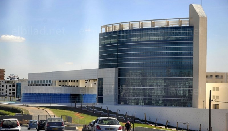 جامعة من دون «مصلى»