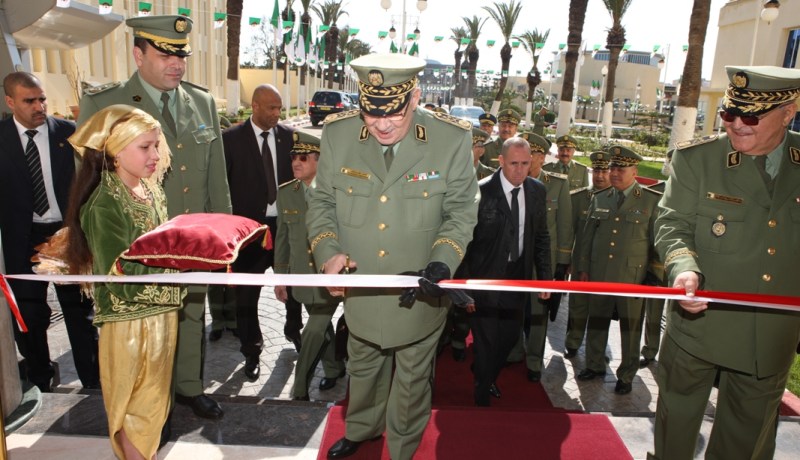 بالصور.. ڤايد صالح يترأس المجلس التوجيهي للمدرسة العليا الحربية ويدشن بعض المرافق الإدارية