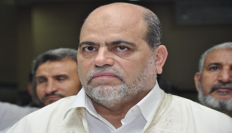 سلطـاني‮ ‬يهنّـئ بلخادم بالعيــد‮