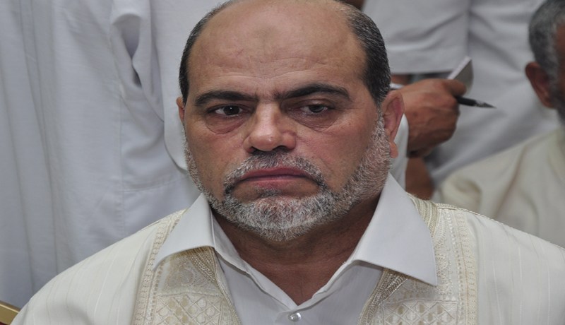 أبو جرة‮ ''‬فاهم‮'' ‬حتى في‮ ‬الجنازات والقبور
