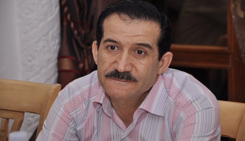 غول‮ ‬يختار ذراعه الأيمن