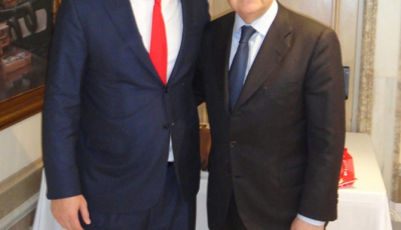 جد يجتمع مع رئيس نادي الريال