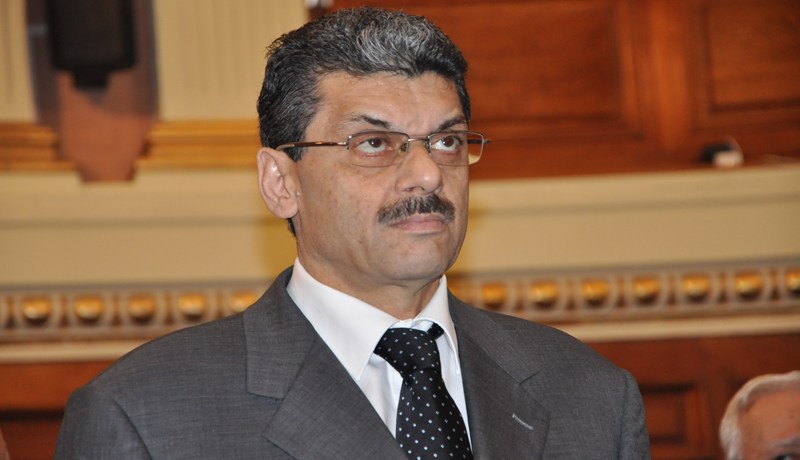 بنوك رهينة شركات البرمجة‬