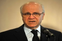 السفير السوري‮ ‬بالجزائر مع بشار‮ ‬