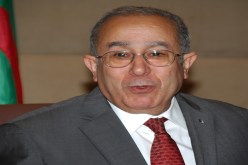 دبلوماسية لعمامرة مقنعة