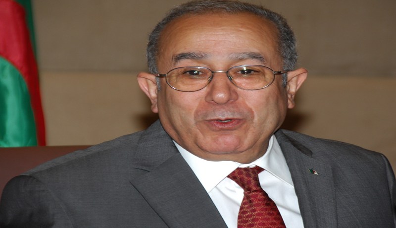 دبلوماسية لعمامرة مقنعة