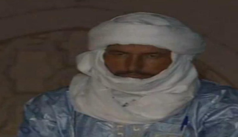 الأزواد‮ ‬يعزّون الجزائريين