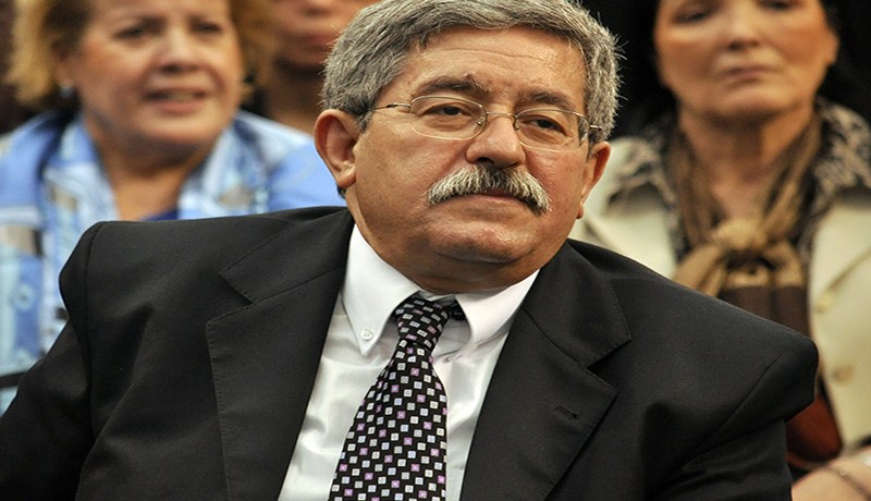 فايسبوك أويحيى يثير الجدل