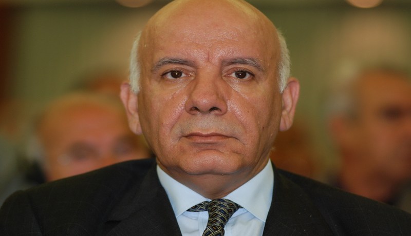 بن عيسى‮ ''‬ما‮ ‬يفوّطش‮''