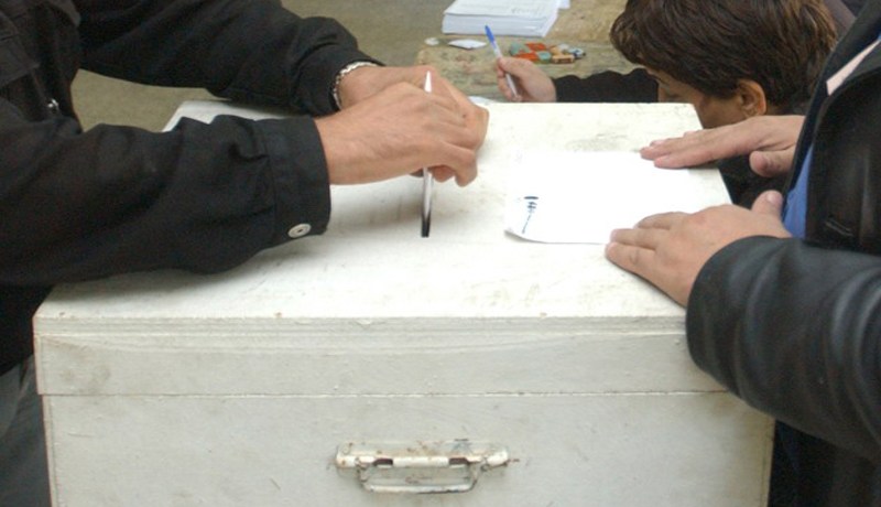 حزب‮ ‬يشتري‮ ‬توقيعات الموتى