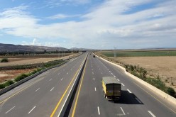 الإسبان والكارطونات الثلاث