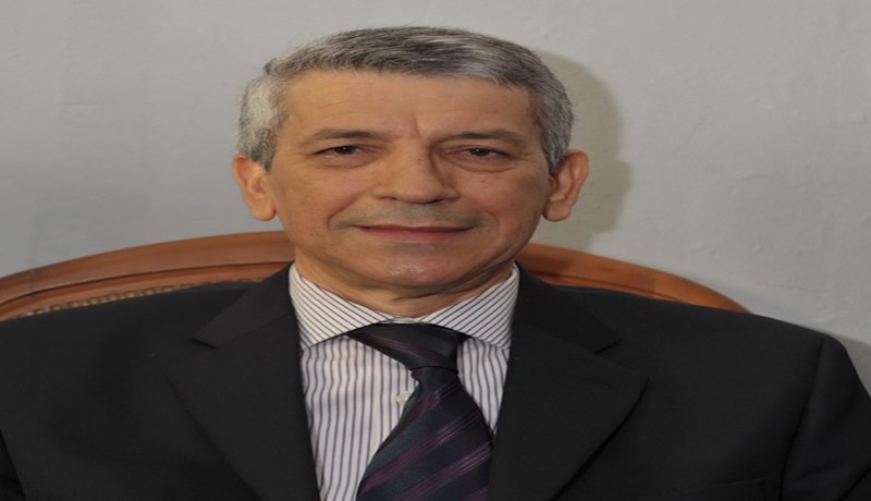 بابا احمد يطلق سراح الندوة الوطنية