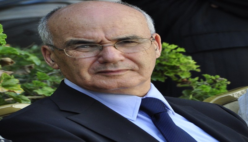 ‮ ‬يوسفي‮ ‬يفرّ‮ ‬من نادي‮ ‬الصنوبر‮ ‬