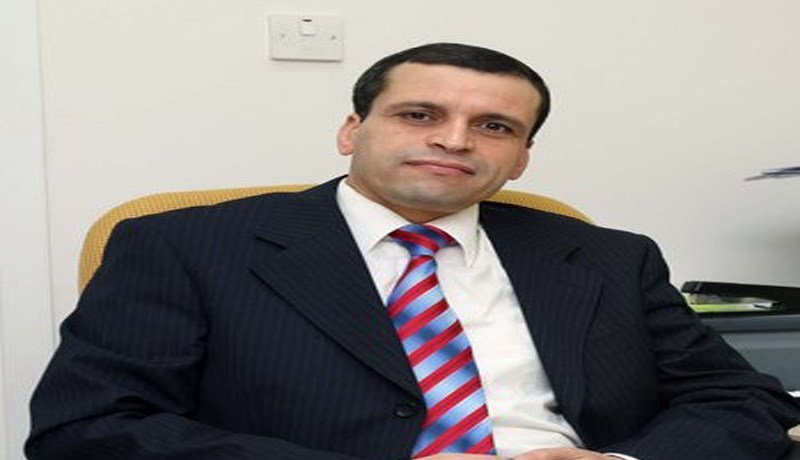 مصيطفى “فـاق” لبن فليس