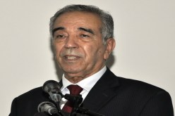 7 ‬أحزاب تبحث عن مسوّدة الدستور‮ ‬