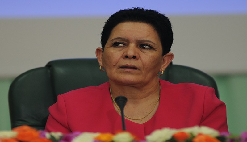 وزيرة الساشيات تفهم في التقسيم الإداري