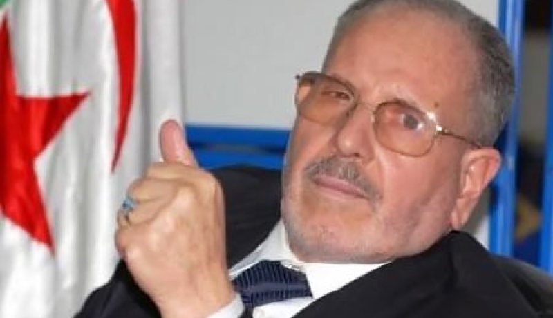 غلام الله‮ ‬يمارس الرقابة على الصحافة