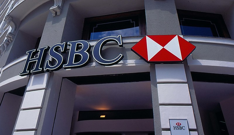 الفضيحة في سويسرا والتقرعيج في الجزائر