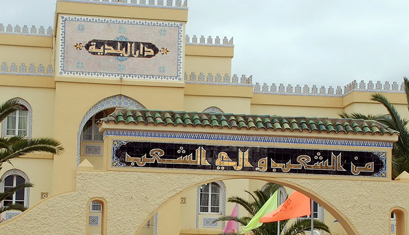 شباب ينوبون عن السلطات الرسمية