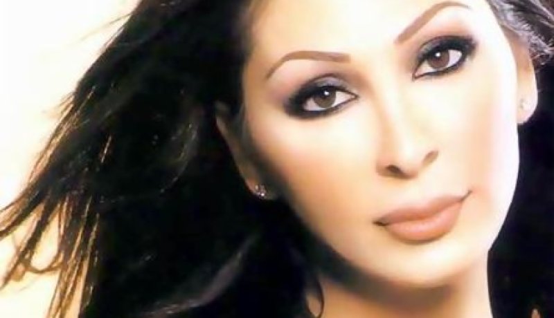 ''‬إيليسا‮'' ‬لن تغنّي‮ ‬للعنّابيين مقابل 5 ‬ملايير‮