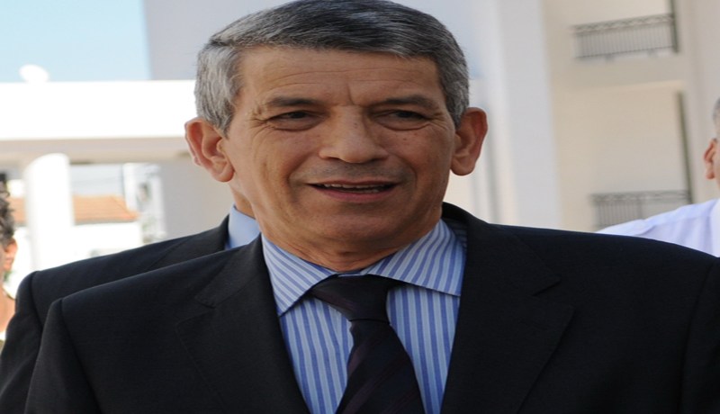 مدير مركز لا‮ ‬يعترف بالوزير بابا احمد‮ ‬