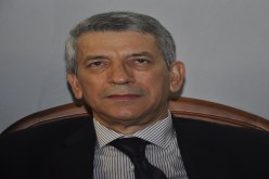بابا أحمد‮ ‬يبحث عن أهل الاختصاص‮ ‬