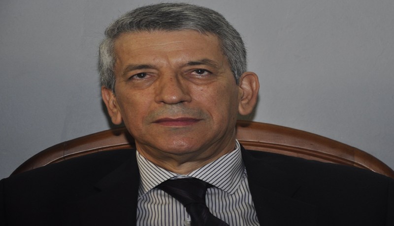 أكاديمية العاصمة معزولة عن العالم‮!‬