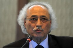 باباس يحقق في وجهة أموال الدعم