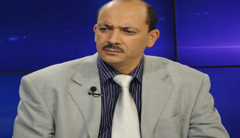 بن بادة يكوّن موظّفيه