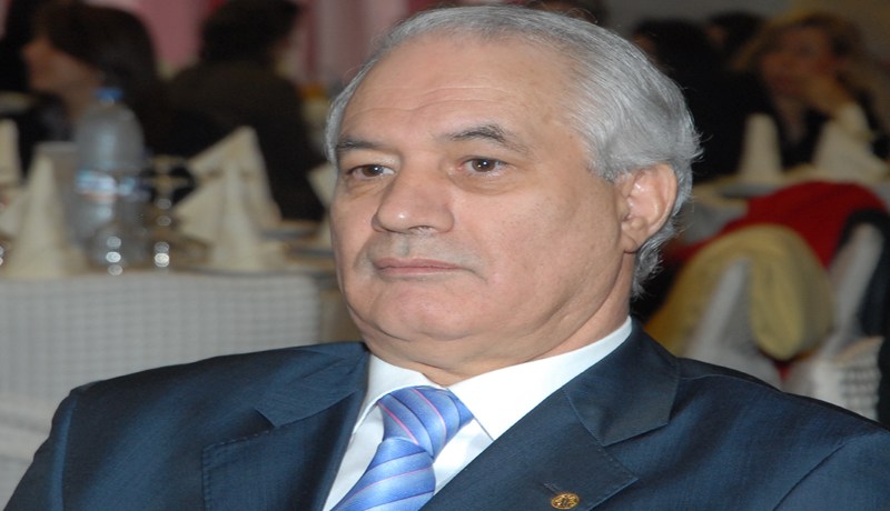 بلعيز لا‮ ‬يزال وزيرا‮