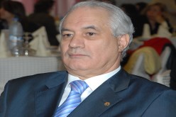 بلعيز يفتح باب التوظيف