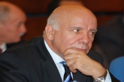 بن عيسى‮ ‬يحمي‮ ‬سلالة الكباش‮