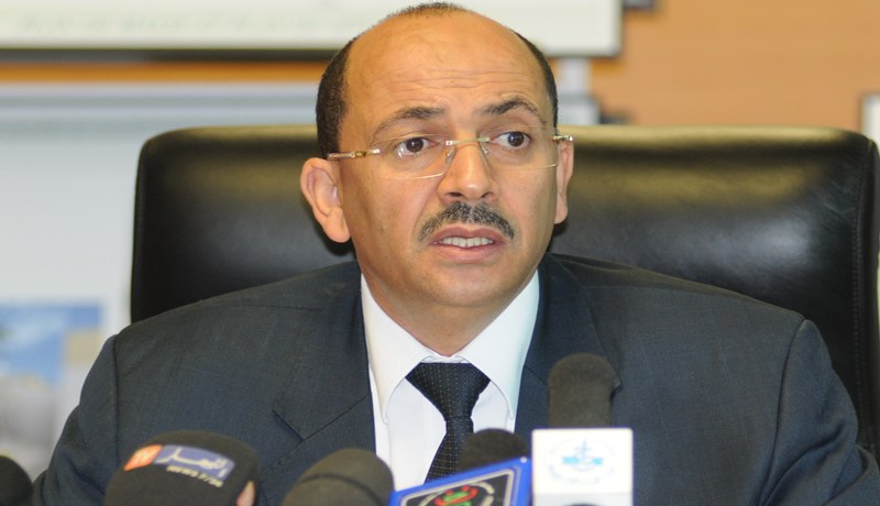 بن بادة يطهّر الوزارة